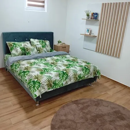 Aura 2 Apartamento *